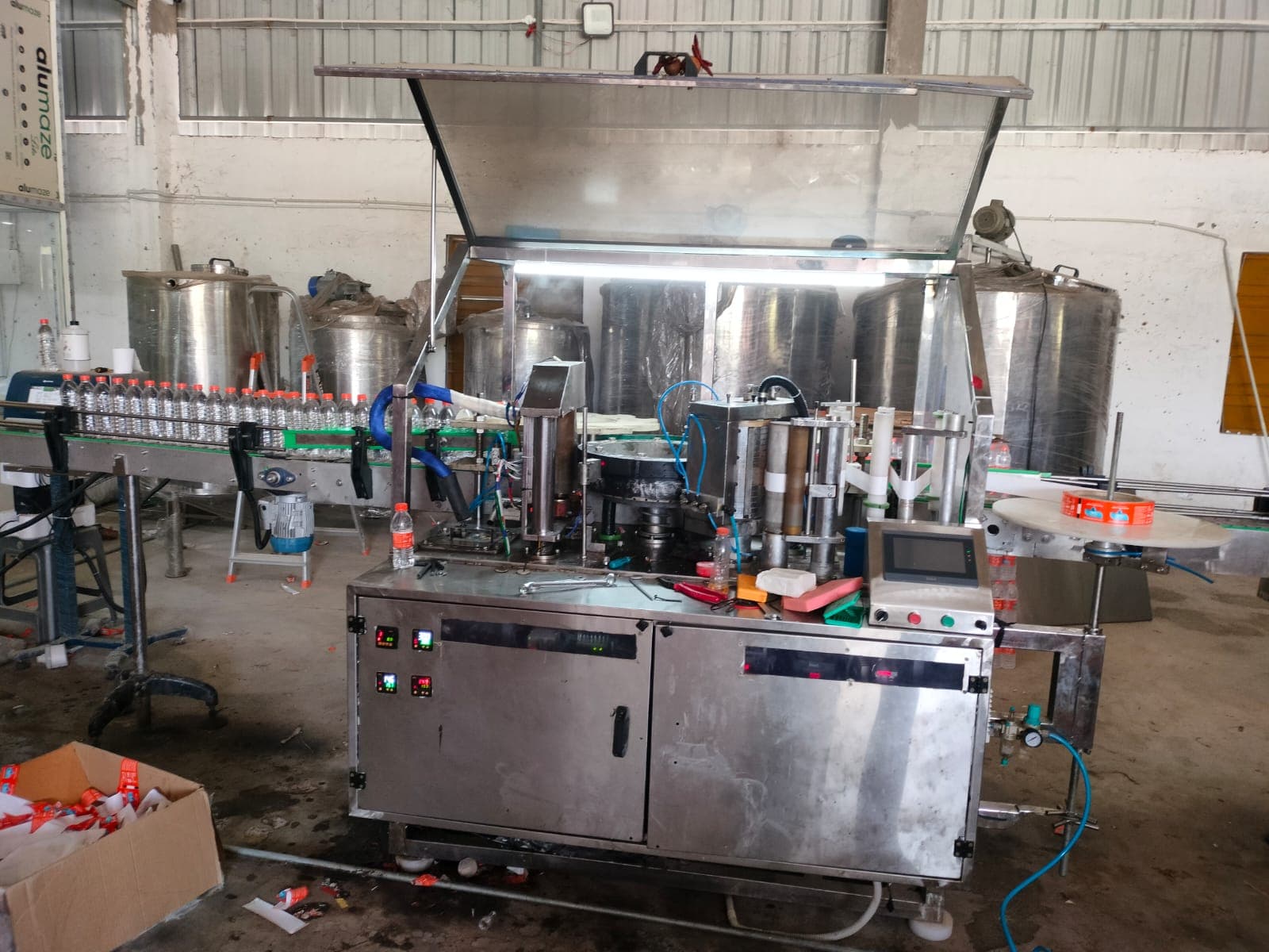 /industry/sticker_machine.jpeg